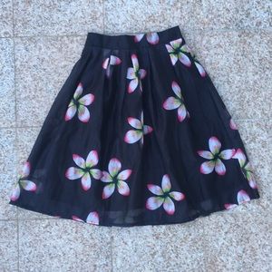 Beautiful high rise skirt